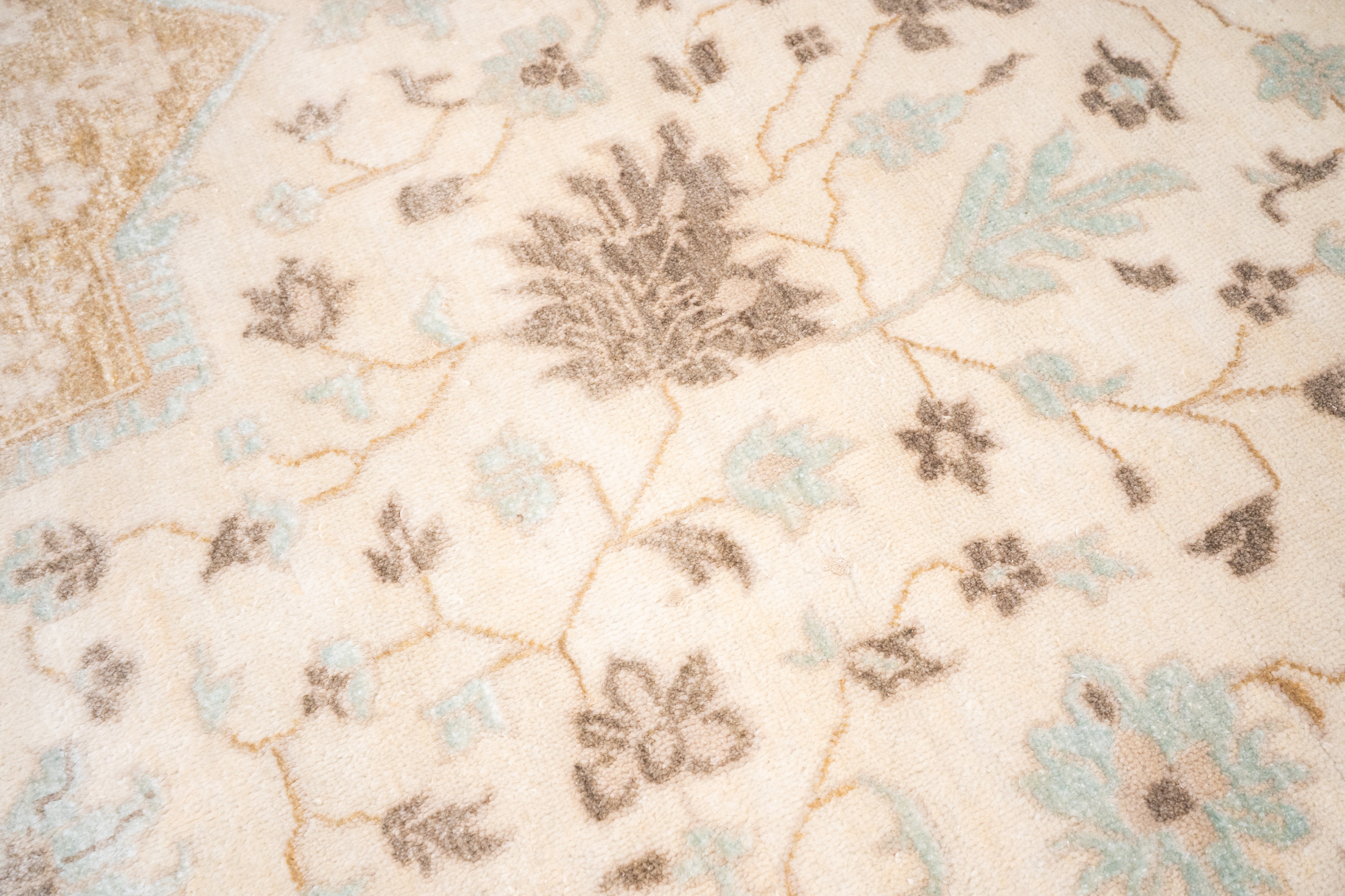 Handknotted Carpet DIA- 903 SERAPI,  Old Lace, Earth Yellow, Light Silver & Pastel Brown